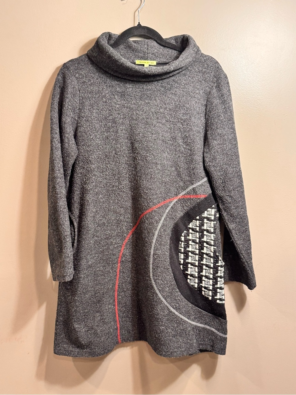 Charcoal Gray Cowl Neck Long-Sleeve Dress with Graphic Accent
